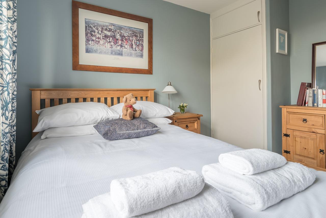 Comfortable Home In Wandsworth Лондон Екстериор снимка